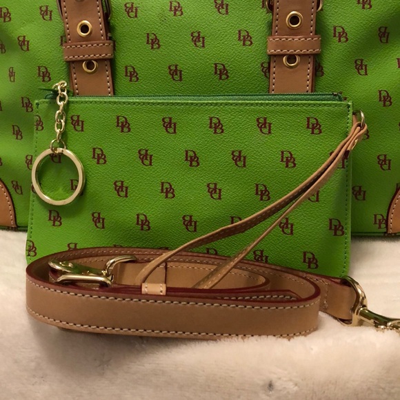 Dooney & Bourke domed satchel purse - Picture 2 of 7